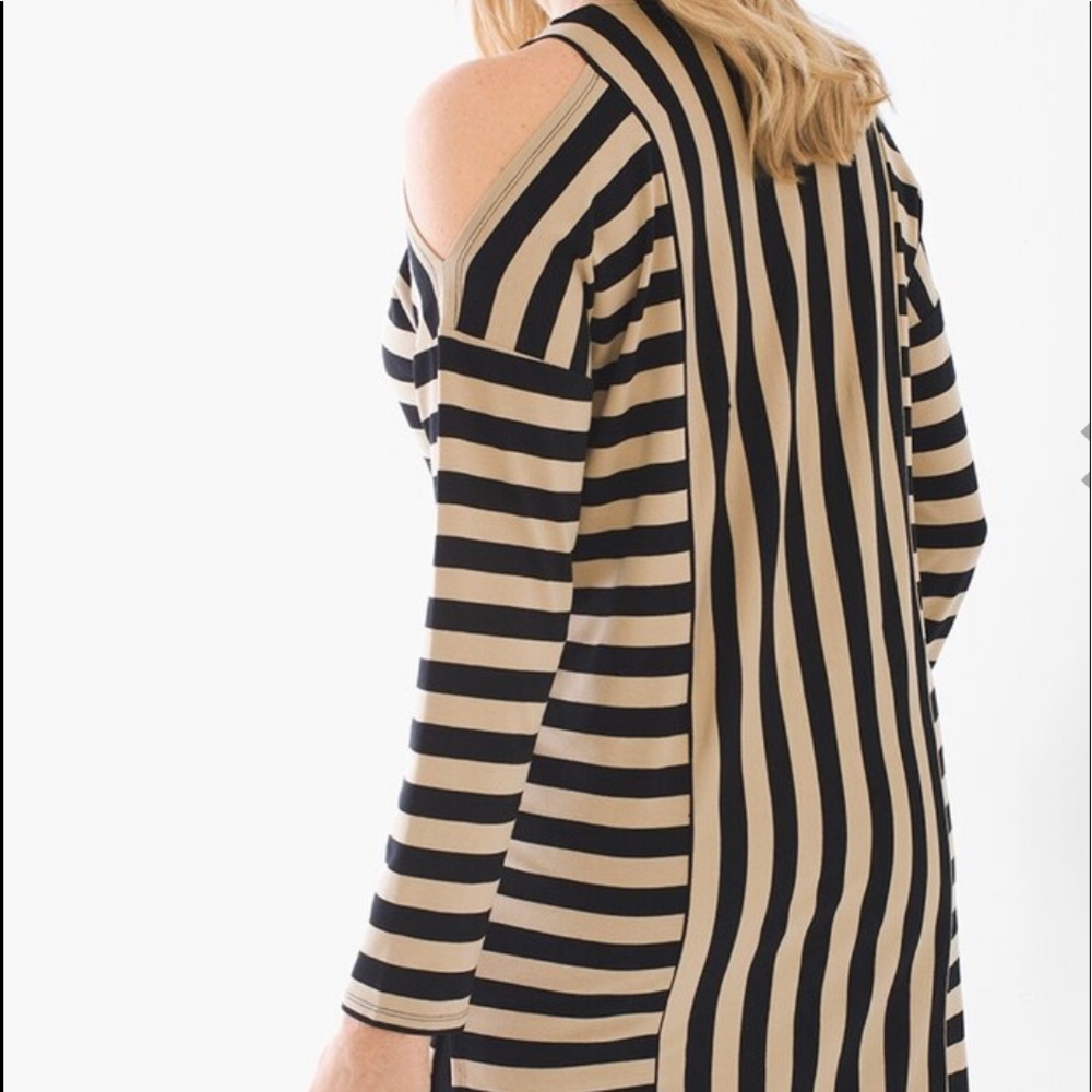 Chico’s cold shoulder tunic top ( Chico’s size 2)